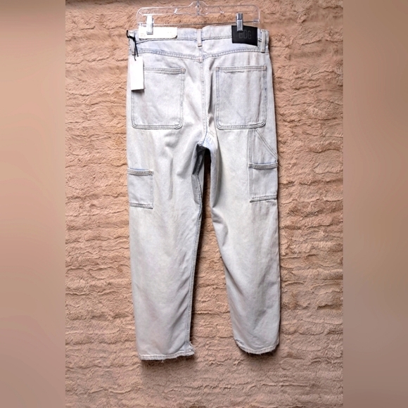 Women's BDG Jeans Size 32 NWT - Picture 2 of 5